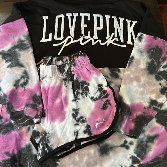 NWT VS PINK SET - Picture 13 of 13